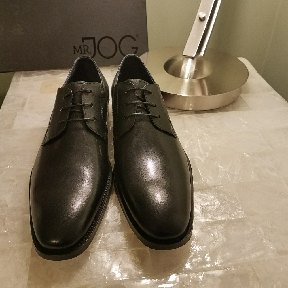 Shoes - Picture 3 of 7